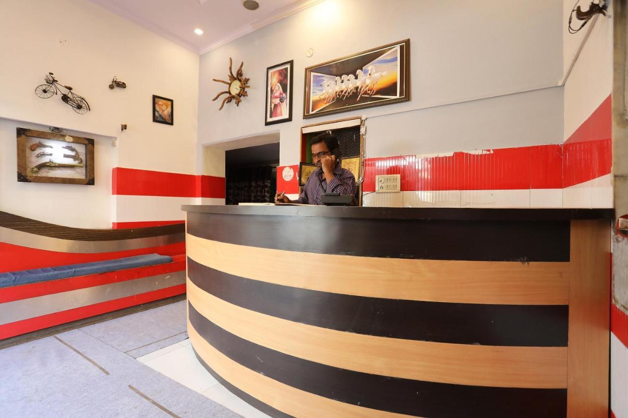 אגרה Oyo 29411 Hotel Vanshika מראה חיצוני תמונה